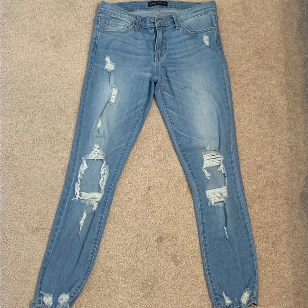 Flying monkey distressed light wash jean